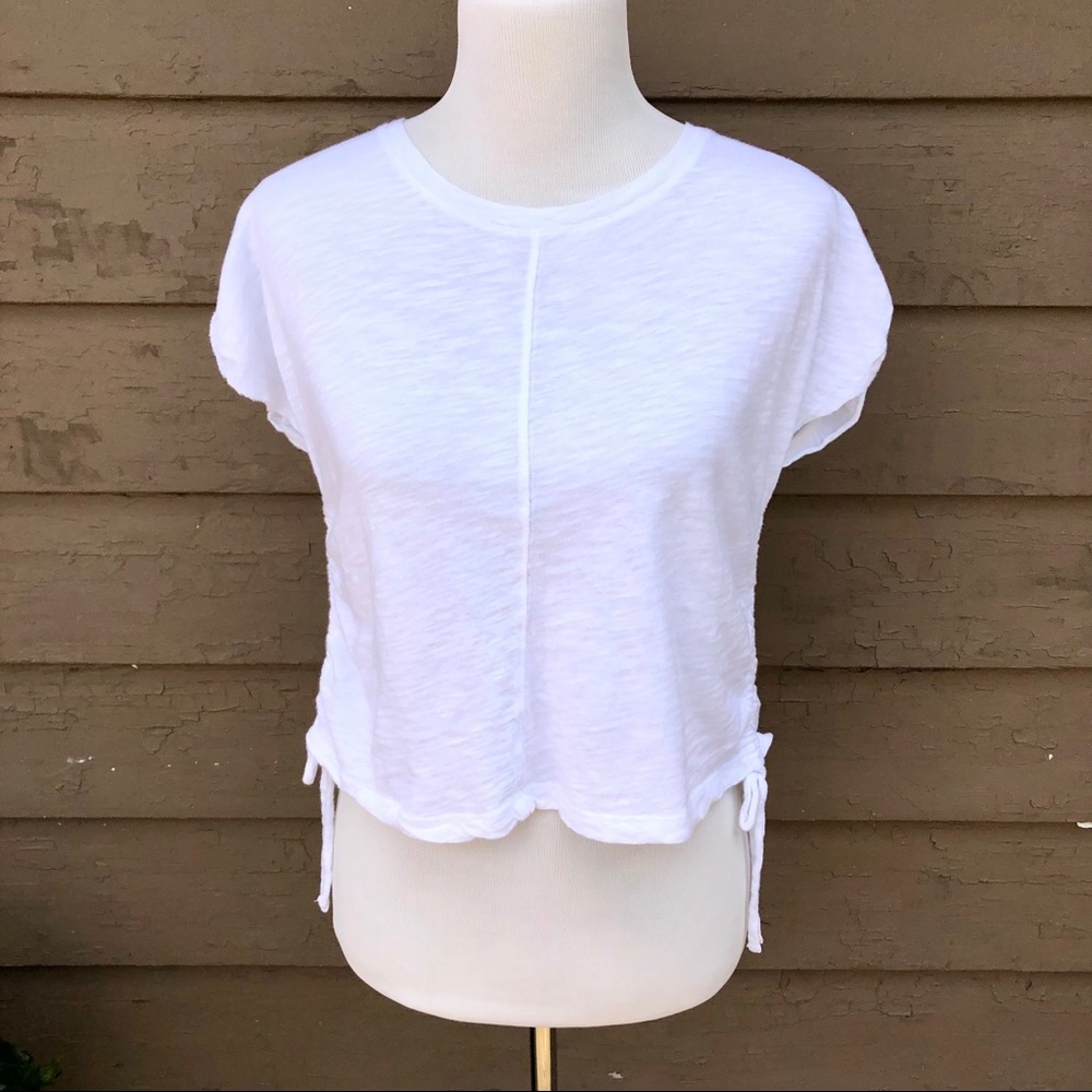 ☀️☀️☀️ 4/$20 bar III side ruched T-shirt! - Picture 2 of 7